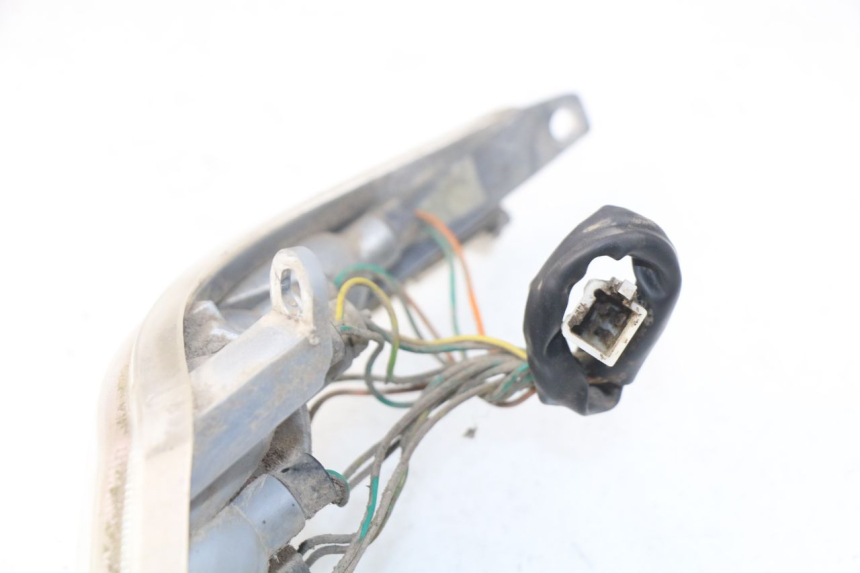 photo de LEWY TYLNY KIERUNKOWSKAZ PEUGEOT VIVACITY NEW 4T 50 (2008 - 2017) - Szczegół części