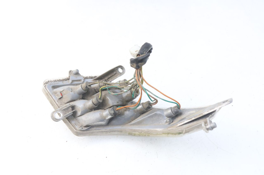 photo de LEWY TYLNY KIERUNKOWSKAZ PEUGEOT VIVACITY NEW 4T 50 (2008 - 2017) - Zoom stanu zużycia