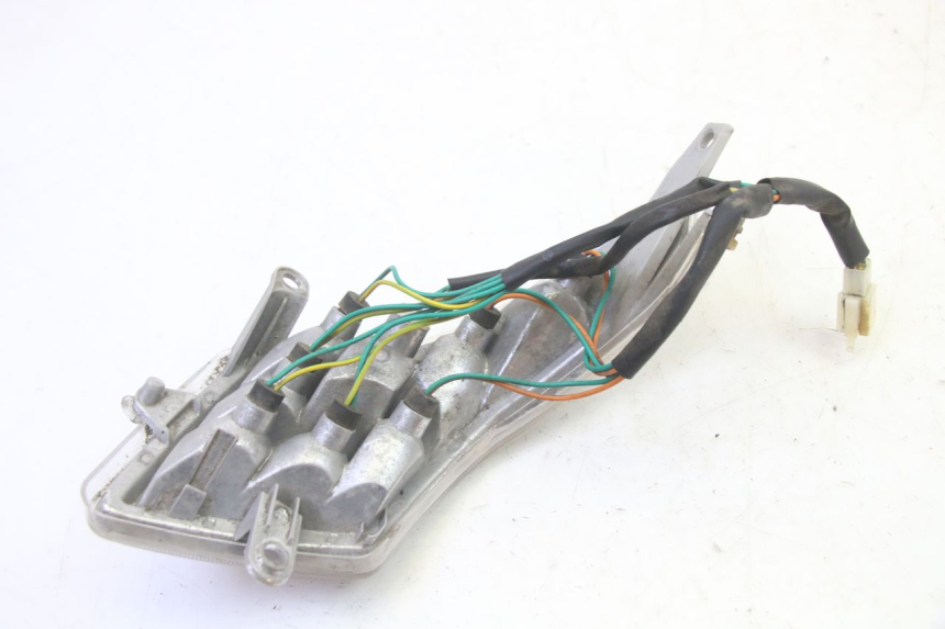 photo de LEWY TYLNY KIERUNKOWSKAZ PEUGEOT VIVACITY NEW 4T 50 (2008 - 2017) - Zbliżenie techniczne