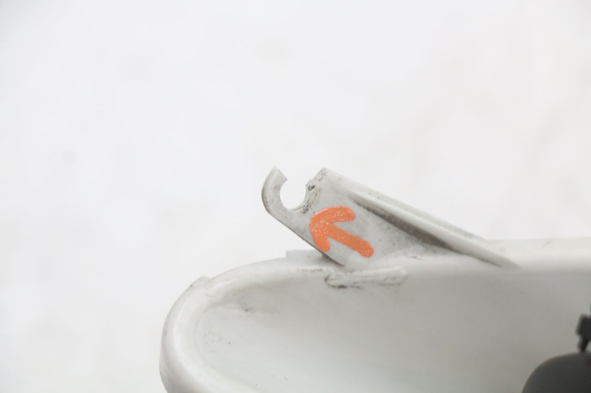 photo de LEWY TYLNY KIERUNKOWSKAZ YAMAHA XMAX X-MAX 125 (2006 - 2009) - Stan powierzchni