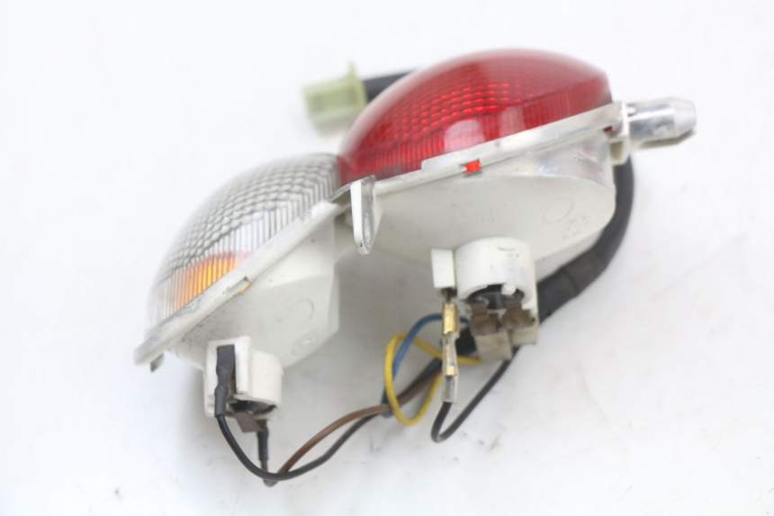 photo de LEWY TYLNY KIERUNKOWSKAZ YAMAHA YP MAJESTY 125 (2002 - 2006) - Zbliżenie techniczne