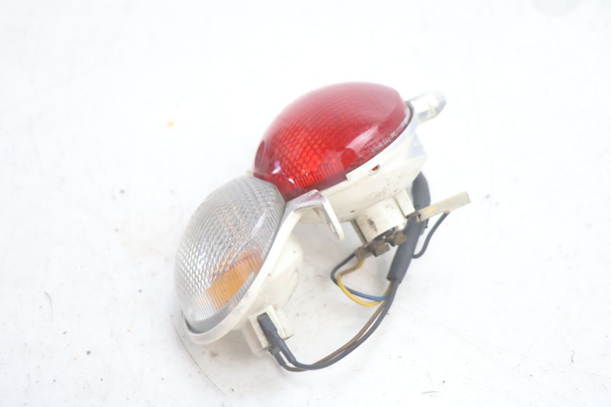 photo de LEWY TYLNY KIERUNKOWSKAZ YAMAHA YP MAJESTY 125 (2002 - 2006) - Inny kąt widzenia