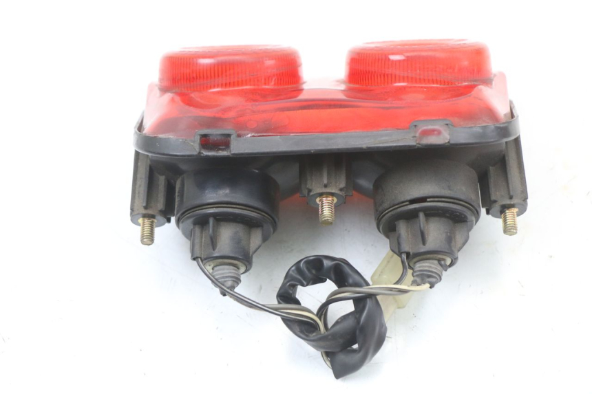 photo de LAMPA TYLNA HYOSUNG GF 125 (2001 - 2005) - Inny kąt widzenia