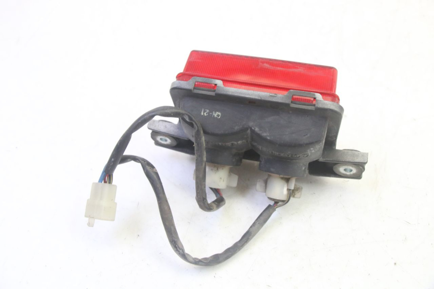 photo de LAMPA TYLNA KAWASAKI GPX R WARBIRD 600 (1988 - 1993) - Inny kąt widzenia