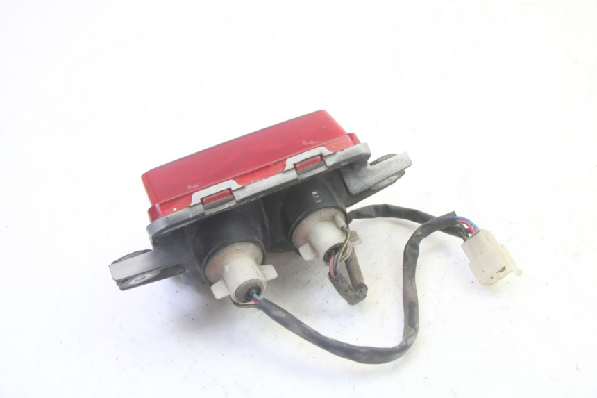 photo de LAMPA TYLNA KAWASAKI GPX R WARBIRD 600 (1988 - 1993) - Zbliżenie techniczne