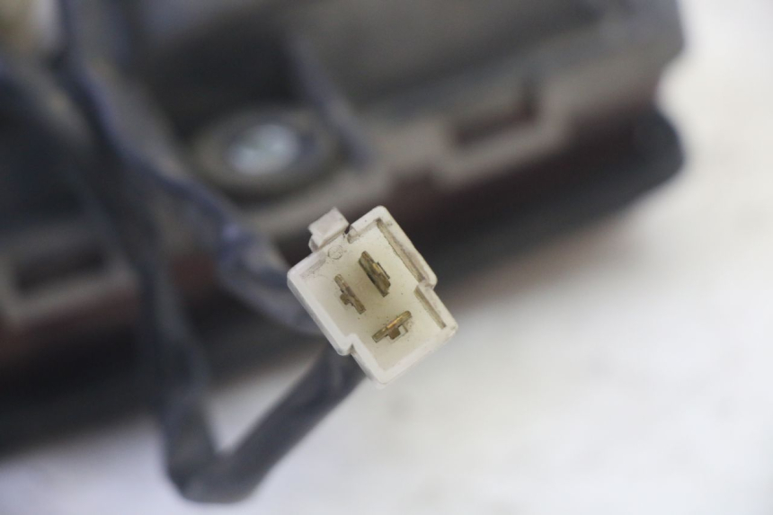 photo de LAMPA TYLNA KAWASAKI GPZ RX 1000 (1986 - 1988) - Oznaczenia i referencje