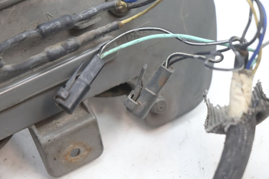 photo de LAMPA TYLNA SUZUKI GSR 600 (2005 - 2012) - Część sprawdzona