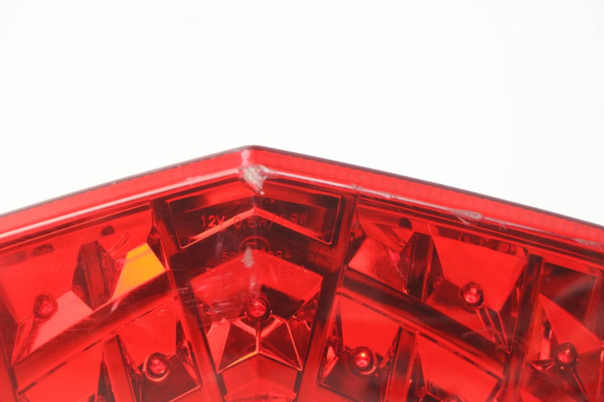 photo de LAMPA TYLNA SYM GTS EFI ABS 125 (2012 - 2016) - Szczegóły charakterystyczne