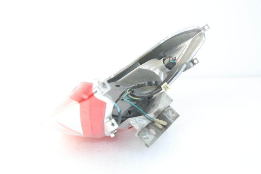 photo de LAMPA TYLNA SYM GTS EFI ABS 125 (2012 - 2016) - Punkty mocowania