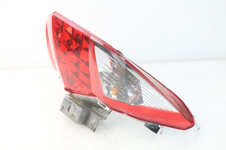 photo de LAMPA TYLNA SYM GTS EFI ABS 125 (2012 - 2016) - Oznaczenia i referencje
