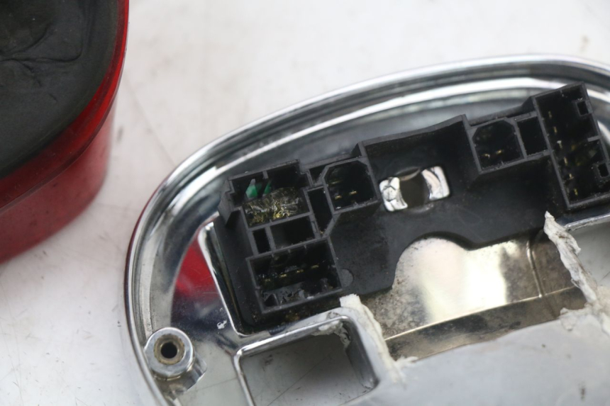 photo de LAMPA TYLNA HARLEY DAVIDSON SPORTSTER XL CUSTOM 883 (1999 - 2006) - Zdjęcie dodatkowe