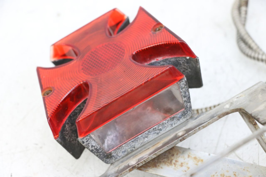 photo de LAMPA TYLNA HONDA VT C2 SHADOW 750 (1997 - 2001) - Oznaczenia i referencje