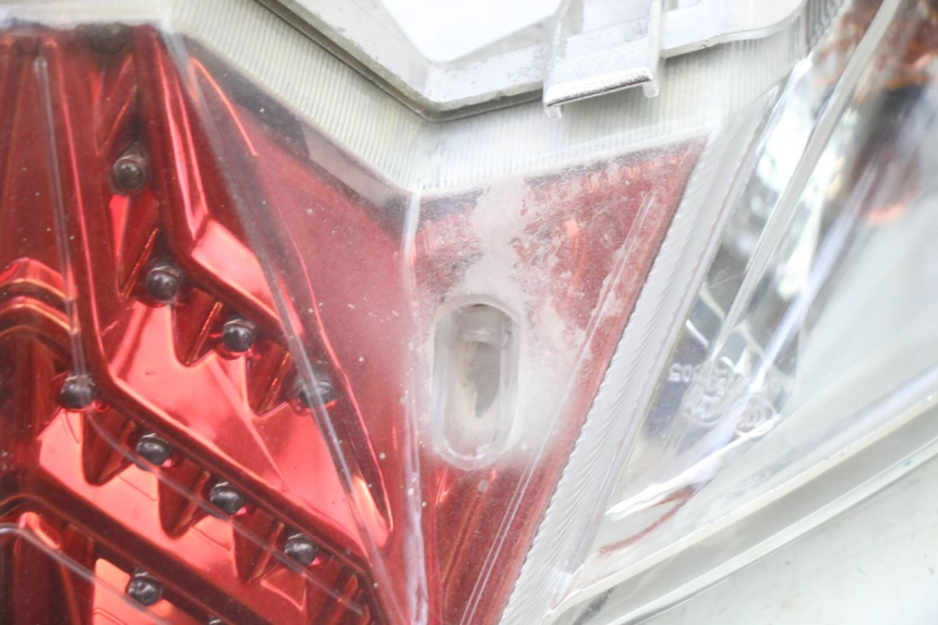 photo de LAMPA TYLNA SYM JET 14 4T 50 (2018 - 2022) - Inny kąt widzenia