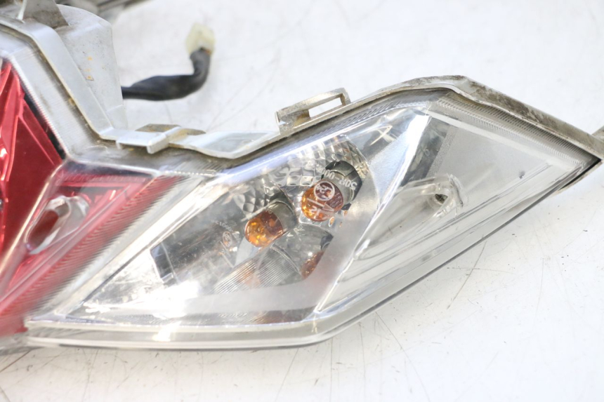 photo de LAMPA TYLNA SYM JET 14 4T 50 (2018 - 2022) - Stan powierzchni
