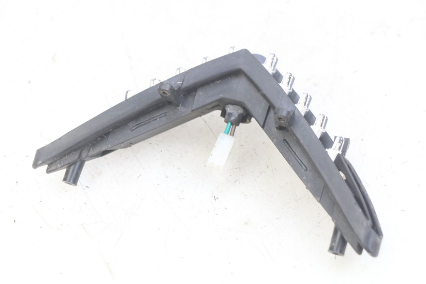 photo de LAMPA TYLNA SYM JET SPORT XR 50 (2006 - 2015) - Zoom stanu zużycia