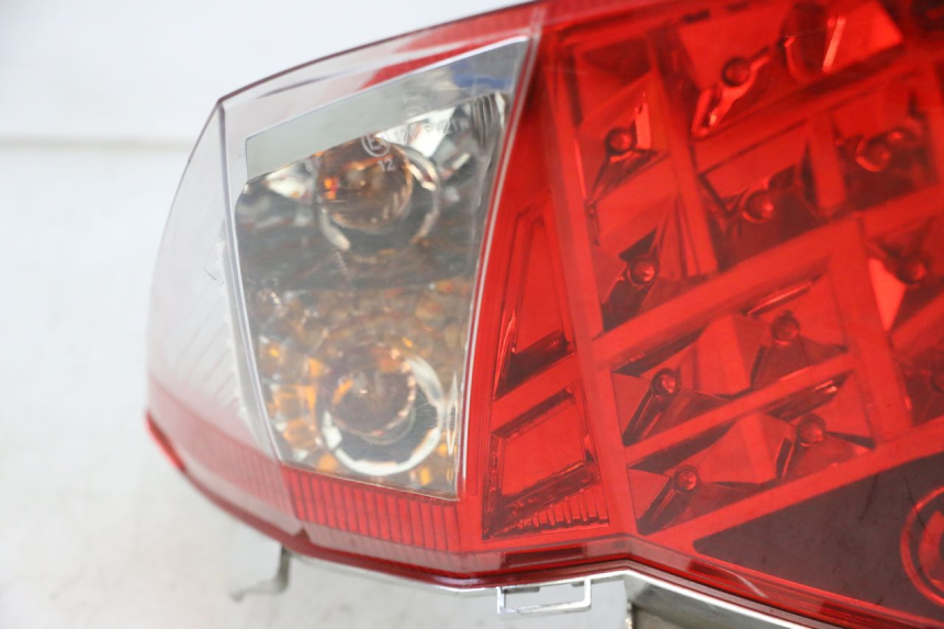 photo de LAMPA TYLNA SYM JOYMAX 125 (2010 - 2017) - Kontrola wizualna