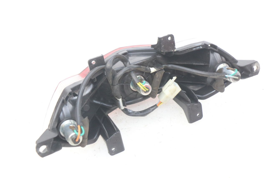 photo de LAMPA TYLNA PEUGEOT KISBEE 2T 50 (2010 - 2017) - Inny kąt widzenia