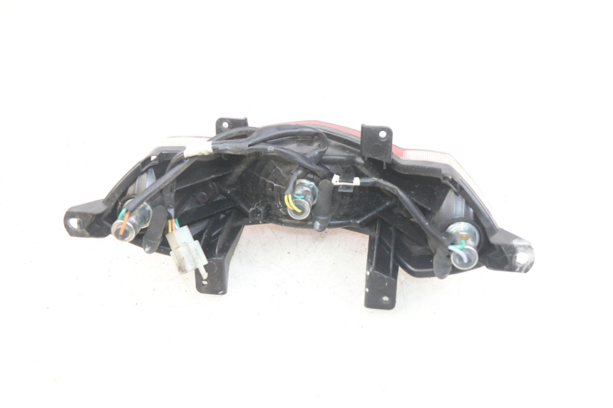 photo de LAMPA TYLNA PEUGEOT KISBEE 2T 50 (2010 - 2017) - Inny kąt widzenia