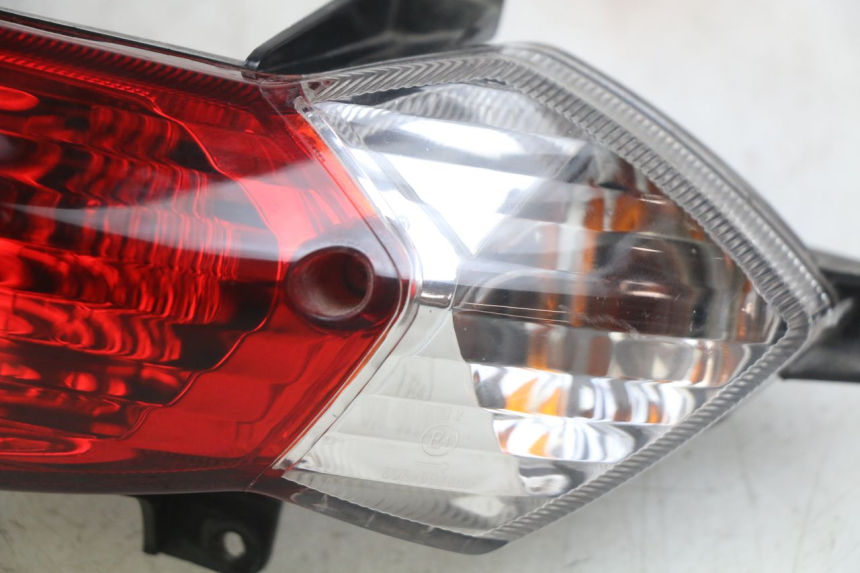 photo de LAMPA TYLNA PEUGEOT KISBEE 2T 50 (2010 - 2017) - Widok ogólny