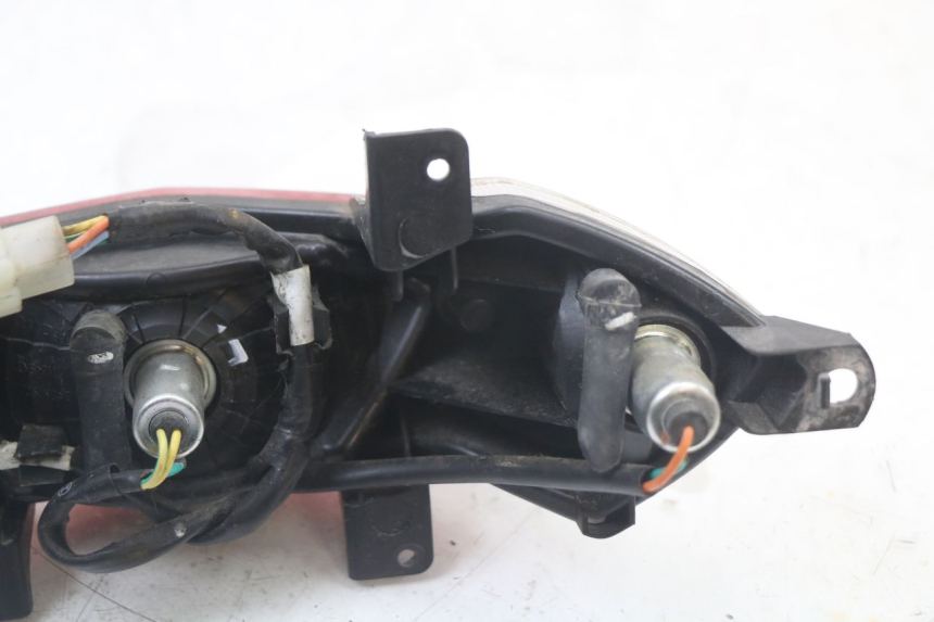 photo de LAMPA TYLNA PEUGEOT KISBEE 2T 50 (2010 - 2017) - Stan powierzchni