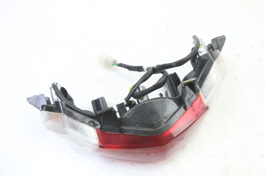 photo de LAMPA TYLNA PEUGEOT KISBEE 2T 50 (2018 - 2022) - Zbliżenie techniczne