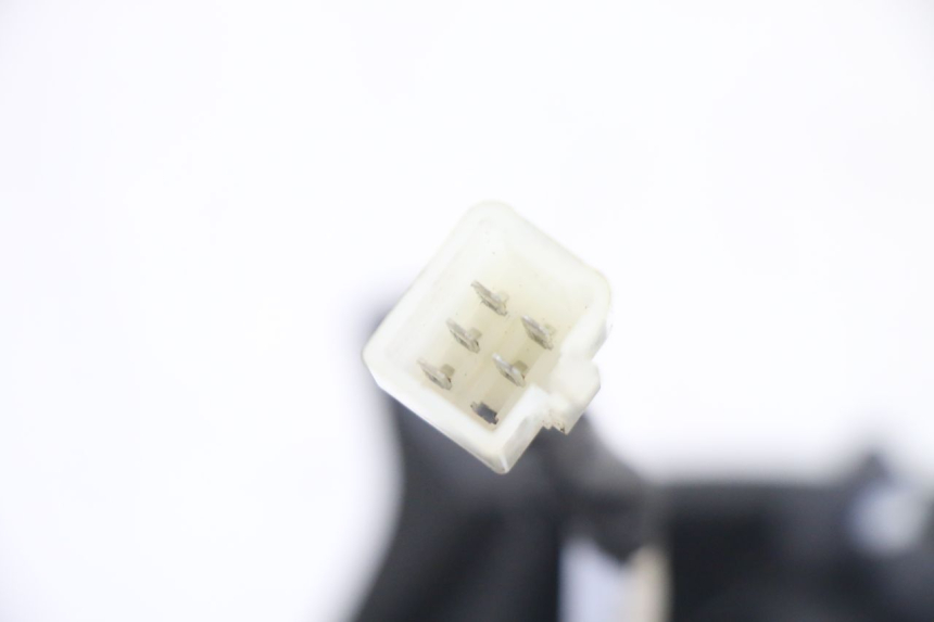 photo de LAMPA TYLNA PEUGEOT KISBEE 2T 50 (2018 - 2022) - Część sprawdzona