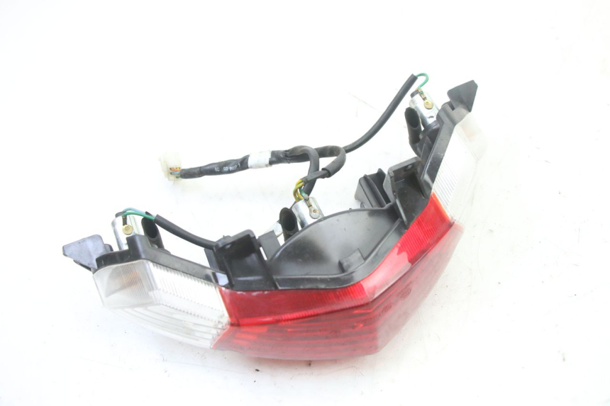 photo de LAMPA TYLNA PEUGEOT KISBEE 2T 50 (2010 - 2017) - Zbliżenie techniczne