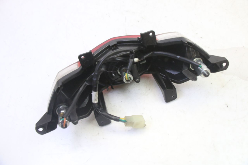 photo de LAMPA TYLNA PEUGEOT KISBEE 2T 50 (2010 - 2017) - Zbliżenie techniczne