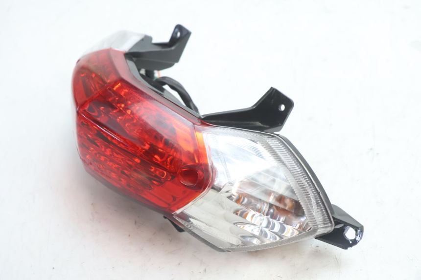 photo de LAMPA TYLNA PEUGEOT KISBEE 2T 50 (2018 - 2022) - Zoom stanu zużycia