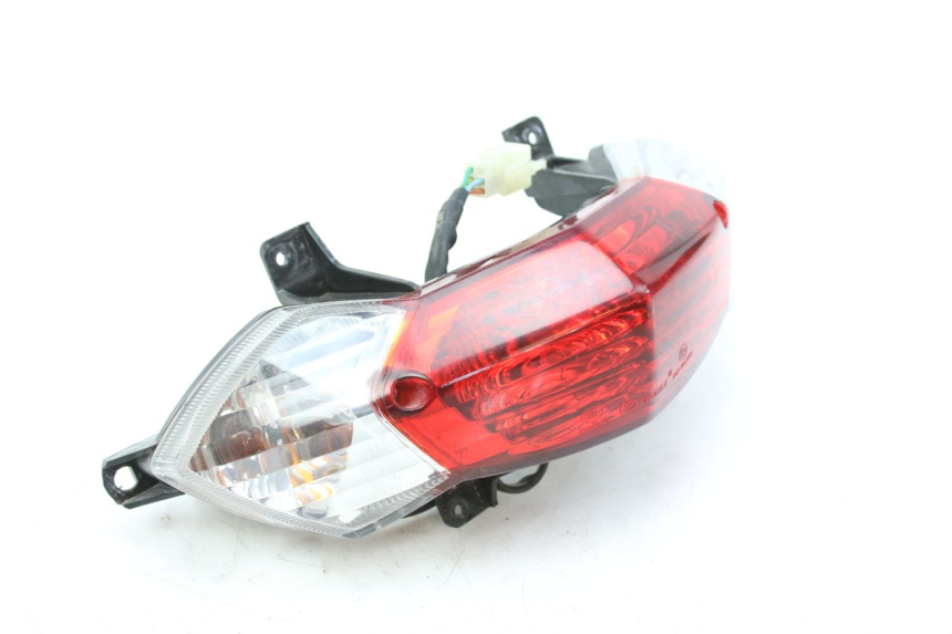 photo de LAMPA TYLNA PEUGEOT KISBEE 4T 50 (2010 - 2017) - Inny kąt widzenia
