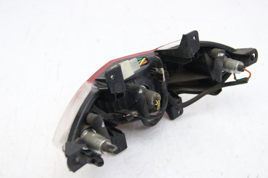 photo de LAMPA TYLNA PEUGEOT KISBEE 4T 50 (2010 - 2017) - Oznaczenia i referencje