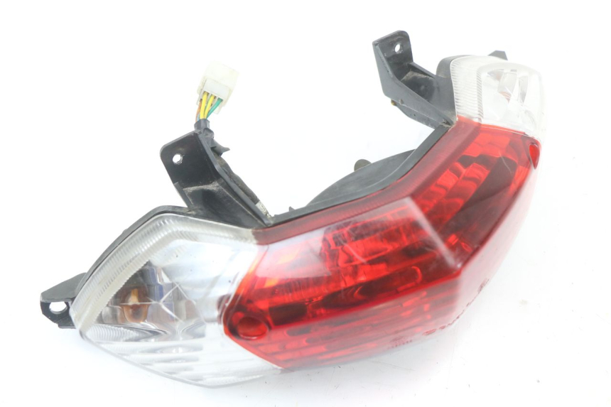 photo de LAMPA TYLNA PEUGEOT KISBEE 4T 50 (2010 - 2017) - Szczegół części