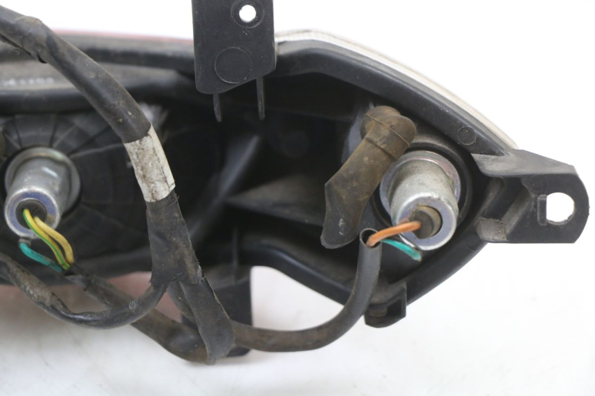 photo de LAMPA TYLNA PEUGEOT KISBEE 4T 50 (2010 - 2017) - Stan powierzchni