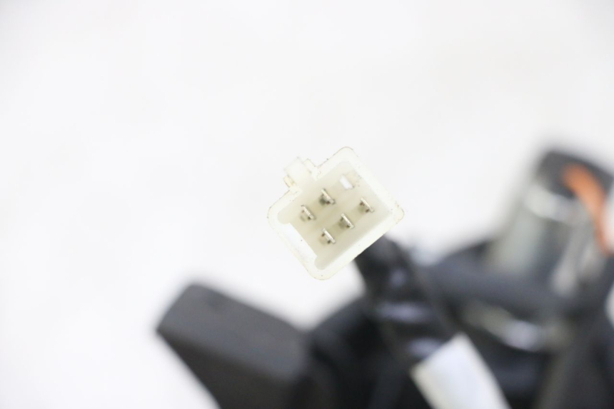 photo de LAMPA TYLNA PEUGEOT KISBEE 4T 50 (2018 - 2022) - Zoom stanu zużycia