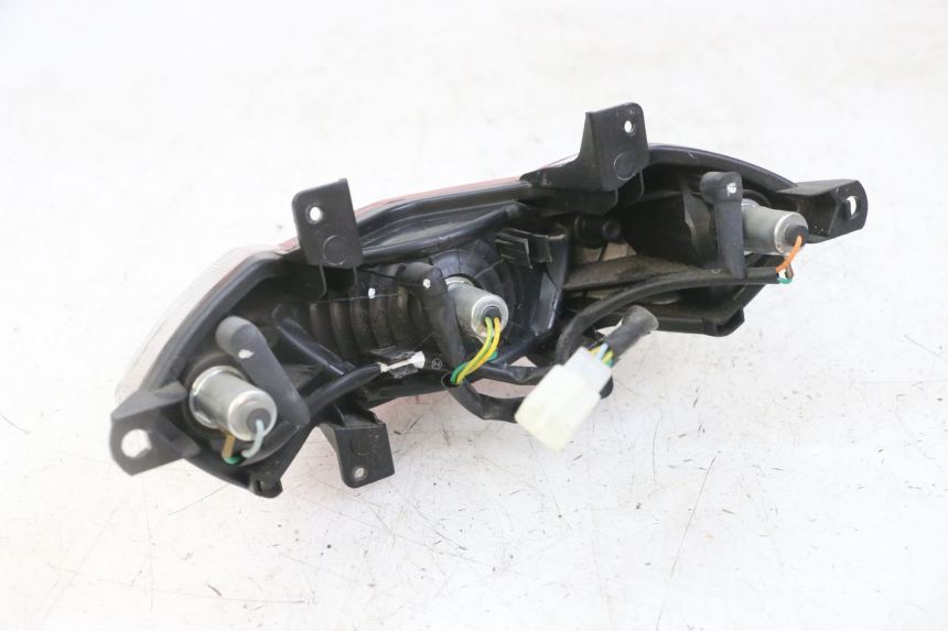 photo de LAMPA TYLNA PEUGEOT KISBEE 4T 50 (2018 - 2022) - Zbliżenie techniczne