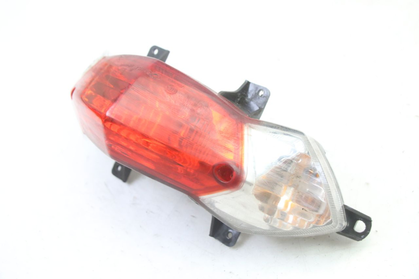 photo de LAMPA TYLNA PEUGEOT KISBEE 4T 50 (2018 - 2022) - Inny kąt widzenia