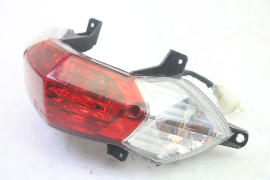 photo de LAMPA TYLNA PEUGEOT KISBEE 4T 50 (2010 - 2017) - Zoom stanu zużycia