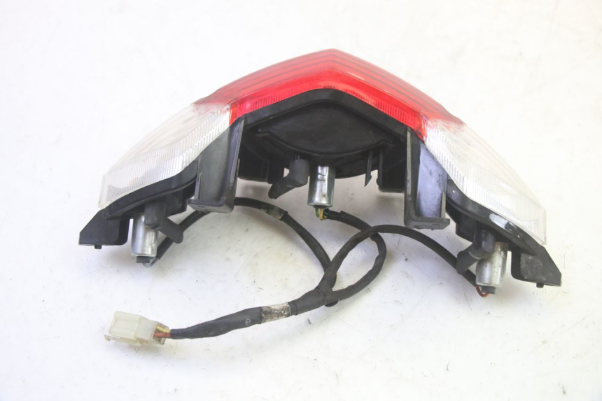 photo de LAMPA TYLNA PEUGEOT KISBEE 4T 50 (2010 - 2017) - Inny kąt widzenia