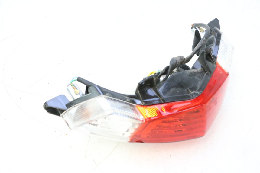 photo de LAMPA TYLNA PEUGEOT KISBEE 4T 50 (2018 - 2022) - Punkty mocowania
