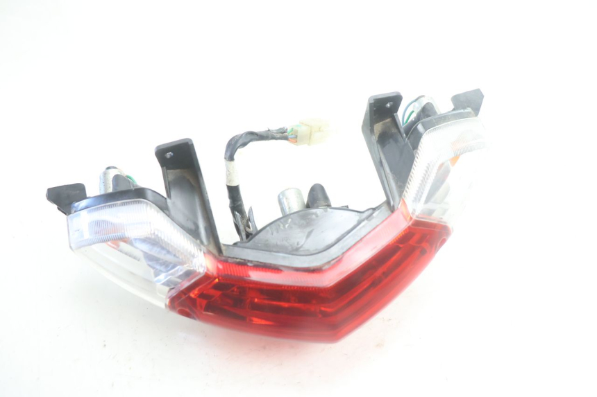 photo de LAMPA TYLNA PEUGEOT KISBEE 4T 50 (2018 - 2022) - Inny kąt widzenia