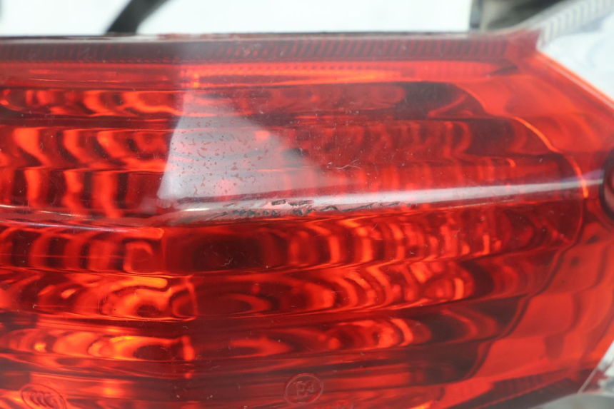 photo de LAMPA TYLNA PEUGEOT KISBEE 4T 50 (2010 - 2017) - Szczegół części