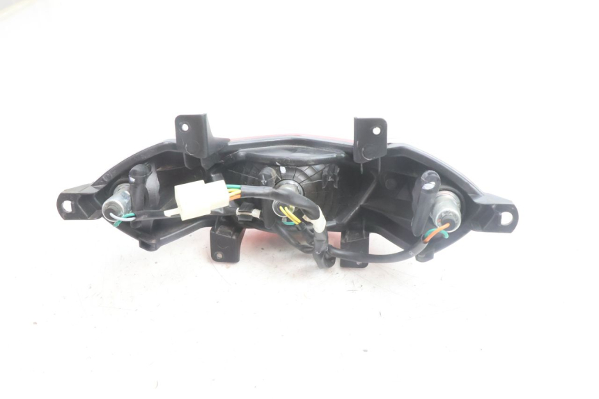 photo de LAMPA TYLNA PEUGEOT KISBEE 4T 50 (2010 - 2017) - Punkty mocowania