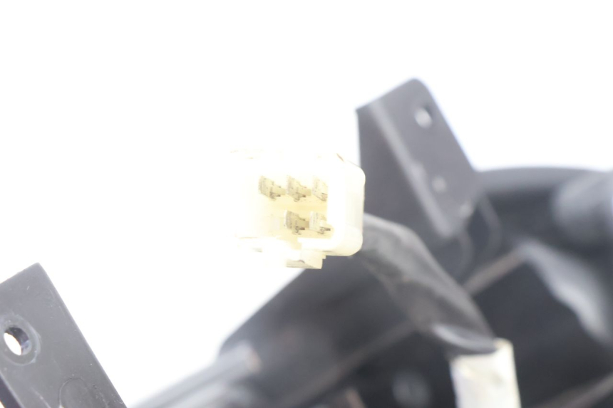 photo de LAMPA TYLNA PEUGEOT KISBEE 4T 50 (2010 - 2017) - Stan powierzchni