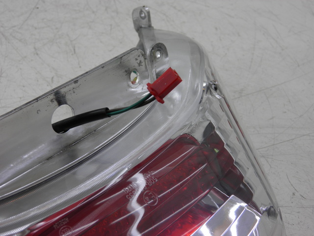 photo de LAMPA TYLNA KYMCO XCITING RI ABS 500 (2010) - Szczegóły charakterystyczne