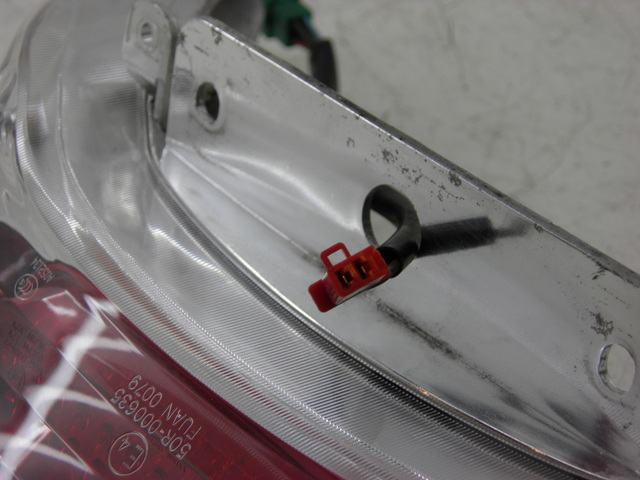 photo de LAMPA TYLNA KYMCO XCITING RI ABS 500 (2010) - Punkty mocowania