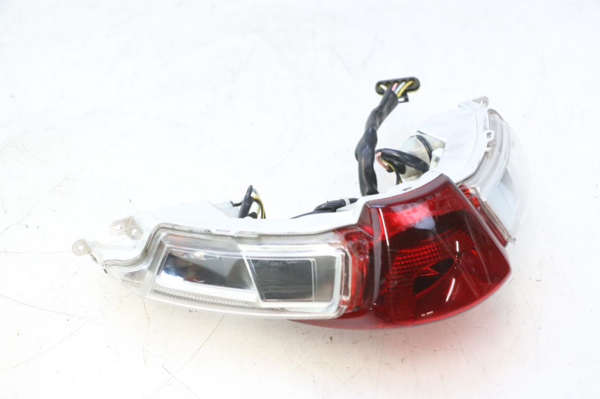 photo de LAMPA TYLNA PIAGGIO LIBERTY IGET 4T 50 (2015 - 2020) - Punkty mocowania