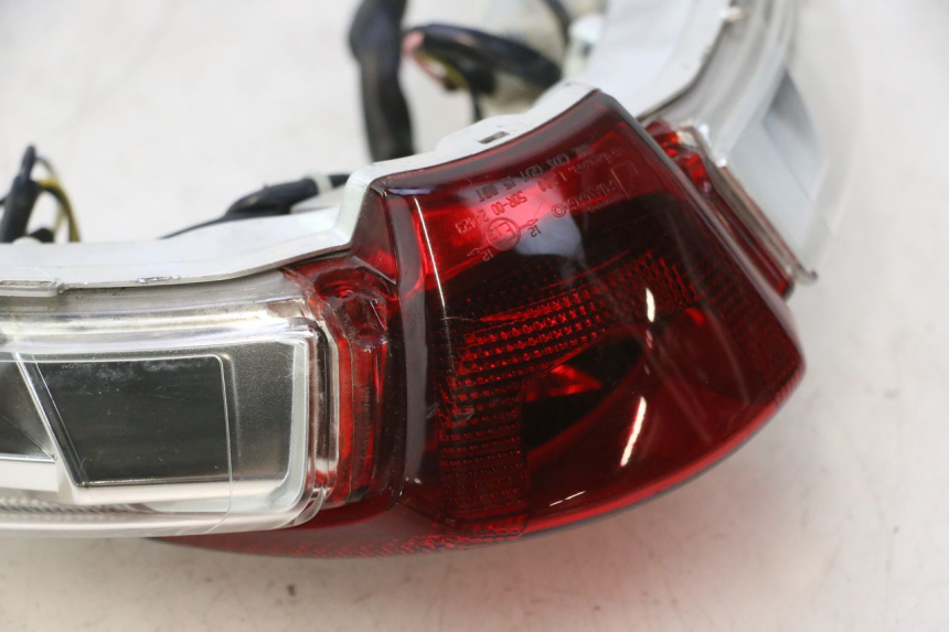photo de LAMPA TYLNA PIAGGIO LIBERTY IGET 4T 50 (2015 - 2020) - Stan powierzchni
