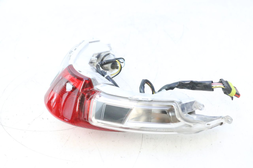 photo de LAMPA TYLNA PIAGGIO LIBERTY IGET 4T 50 (2015 - 2020) - Oznaczenia i referencje