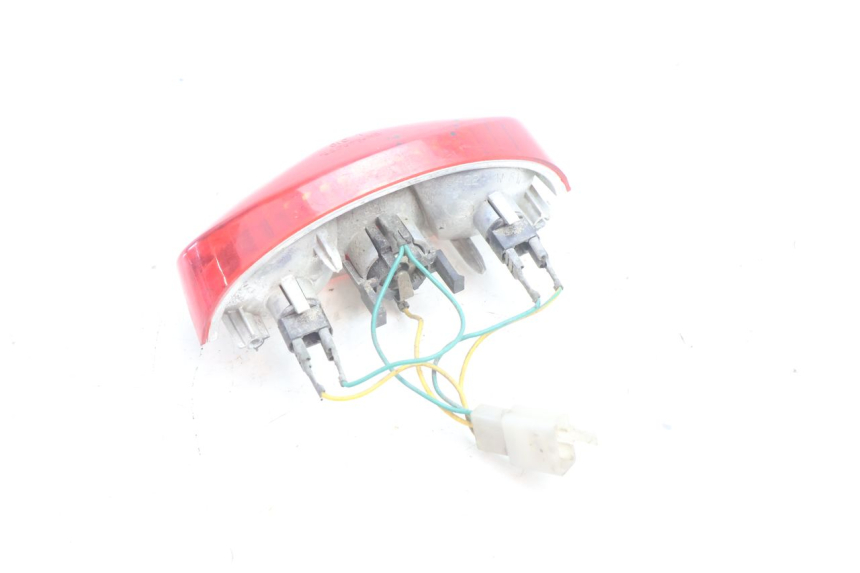 photo de LAMPA TYLNA PEUGEOT LUDIX BLASTER 50 (2006 - 2014) - Zbliżenie techniczne