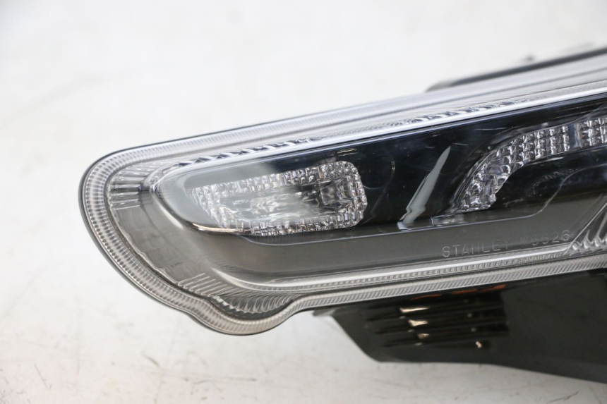 photo de TYLNA LAMPA YAMAHA NEO'S CORE 1 (2022 - 2026) - Szczegóły charakterystyczne